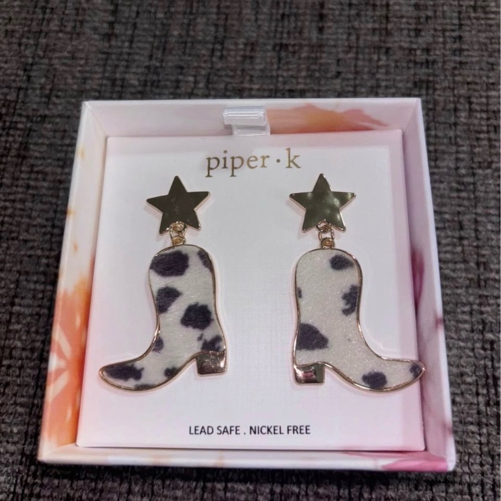 Piper Star Top Cow Print Cowboy Boot Earrings - Black & White - Picture 1 of 2